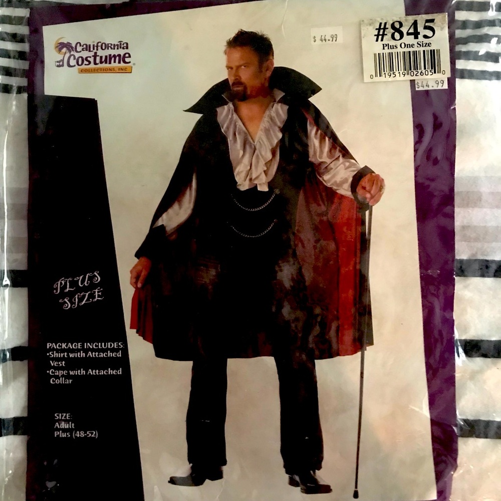 New men’s vampire costume